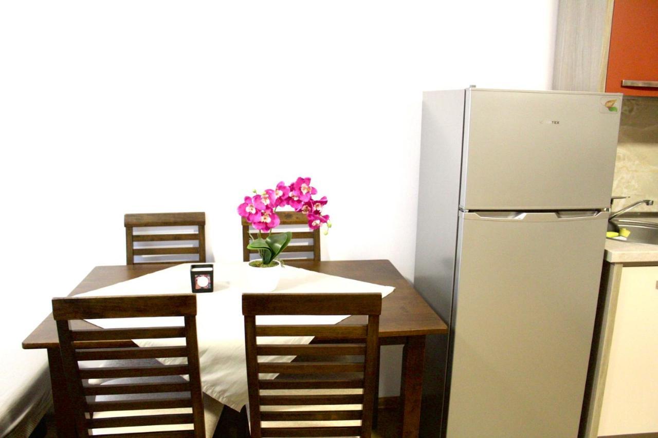 Apartman Sarah Daire Oradea Dış mekan fotoğraf